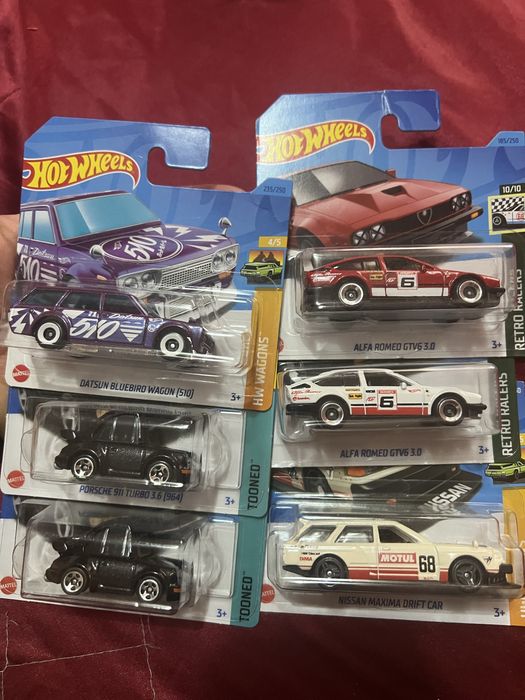 Продавам Hot wheels и Matchbox колички