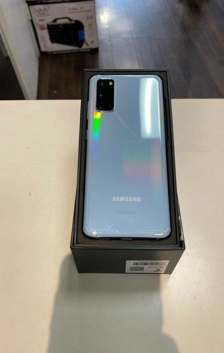 Samsung S20 идеальный