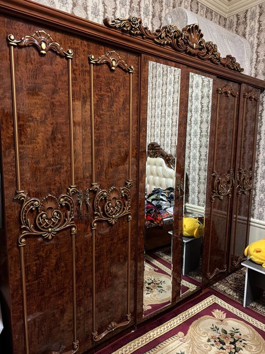 Продается гарнитур