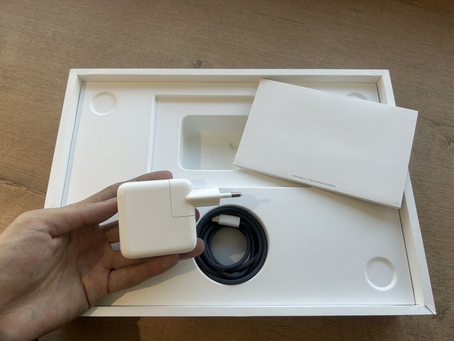 Macbook M4 2026