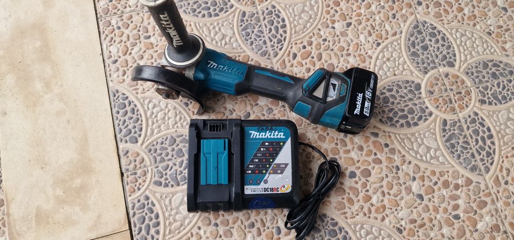 Акумулаторен ъглошлайф Makita DGA511