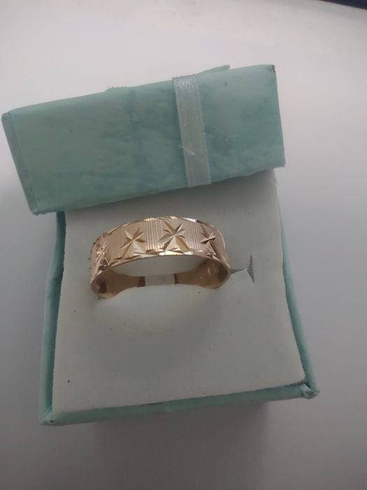 Verigheta aur 14k (efn)