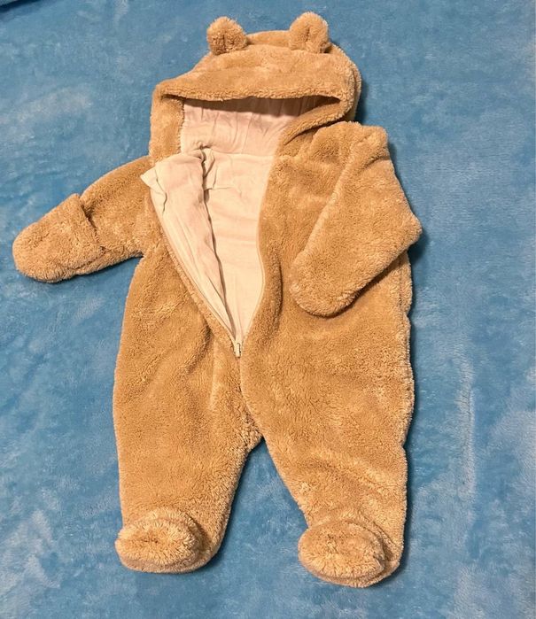 продам детские комбинезоны