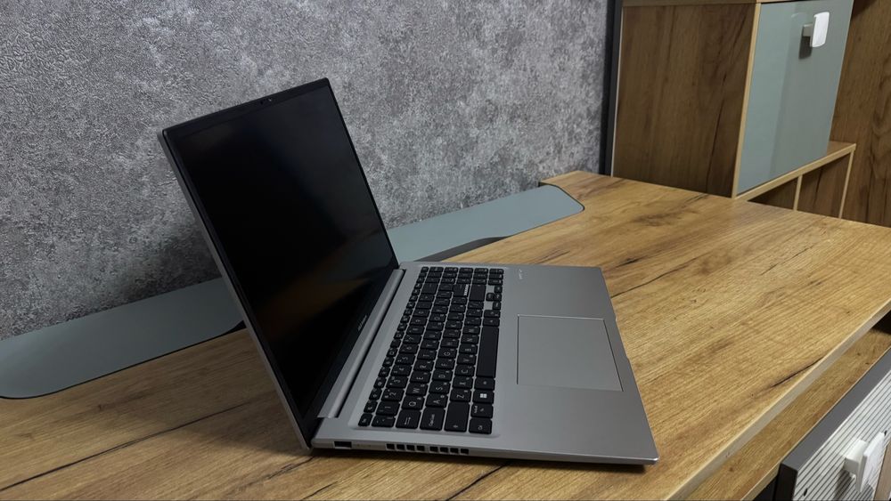 ASUS VivoBook X1605ZA