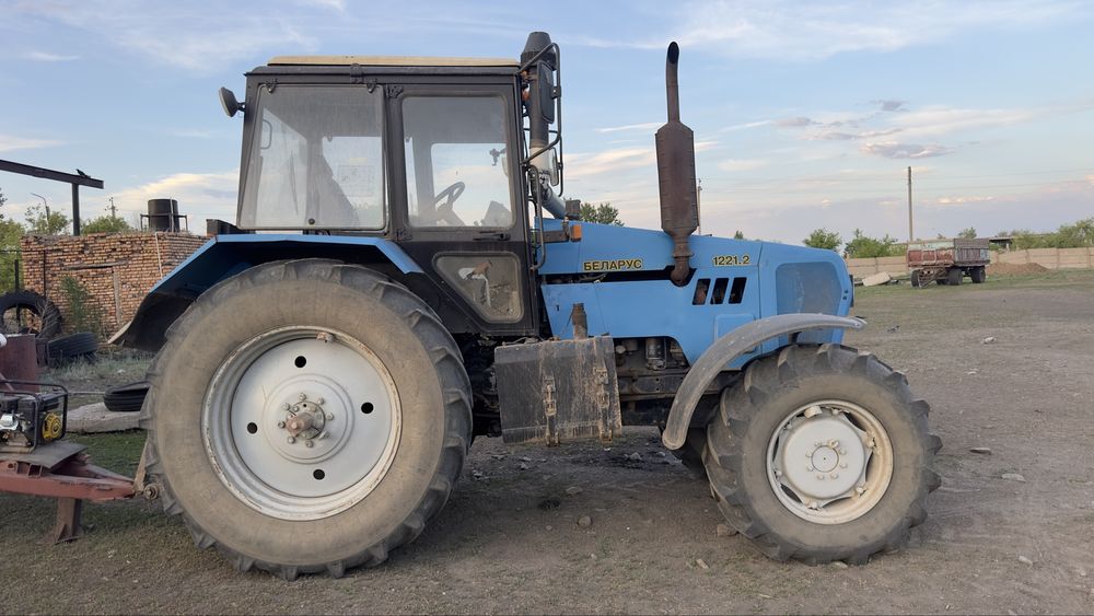Продам МТЗ 1221.2