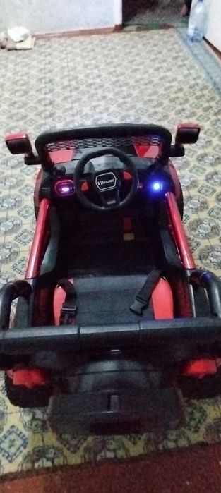 Детская машинка с пультом