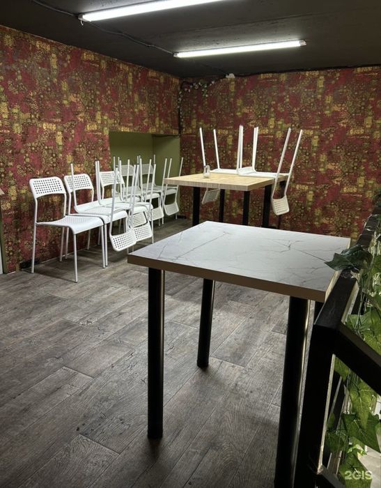 Продам стол и стулья