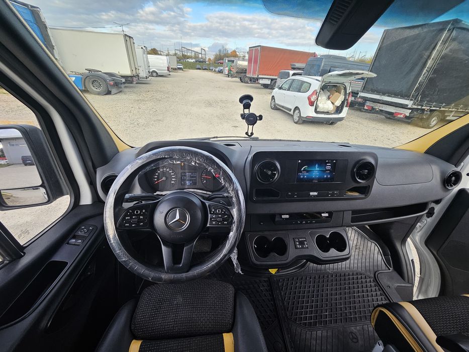 Mercedes-Benz SPRINTER transport persoane ,varianta VIP