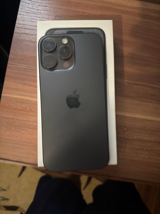 Продается Айфон 15 про макс 256