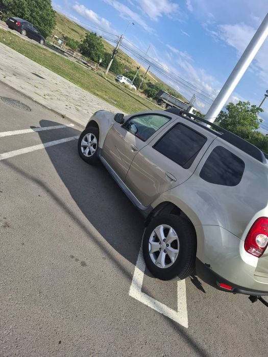 vand dacia duster 4×4 an 2011,1.5l disel