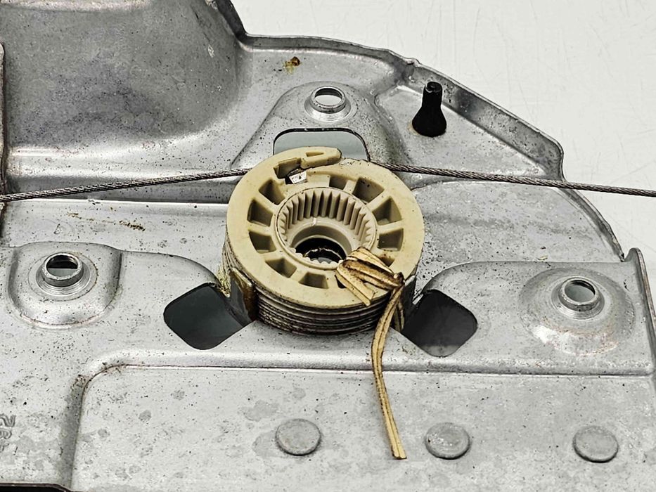 Macara electrica geam dreapta fata Peugeot 208 [Fabr 2012-2024] 967315