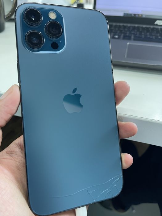 Iphone 12 pro max. Yomkis 90