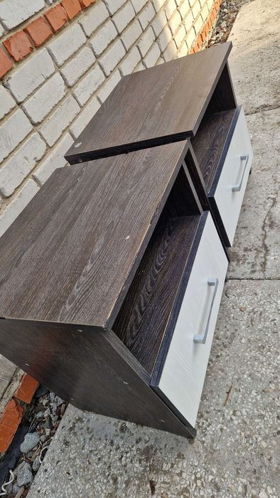 Прикроватные тумбочки