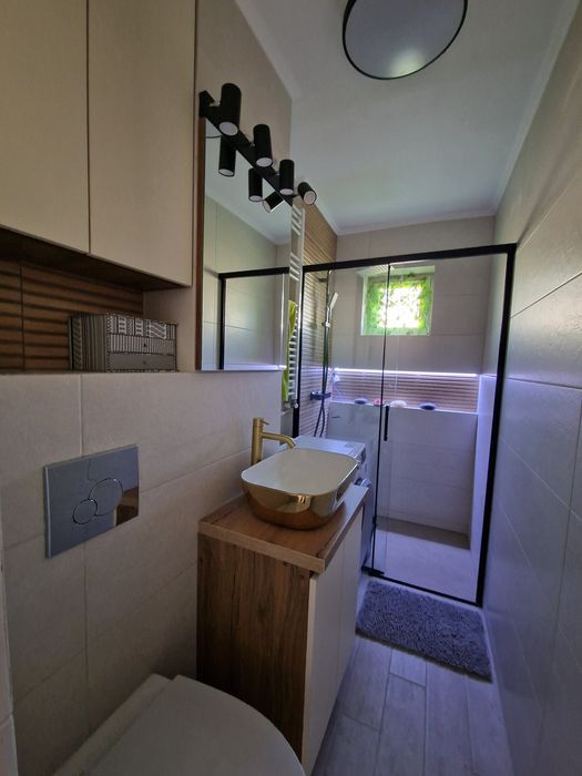 Apartament de închiriat.
