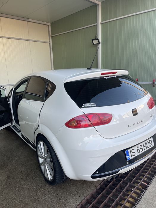 SEAT Leon 2013 — imagine 2