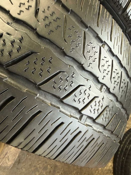 2x Anvelope iarna 225/65 R16C - Continental Van Contact Winter