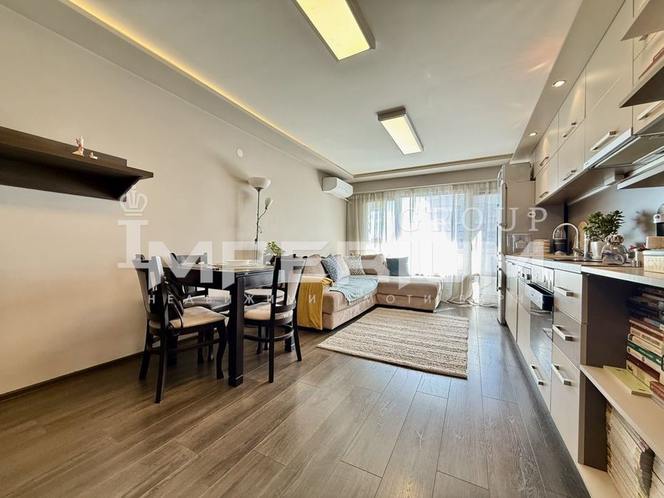 ТОП! Тристаен обзаведен апартамент под наем в района на жк. Чайка, гр