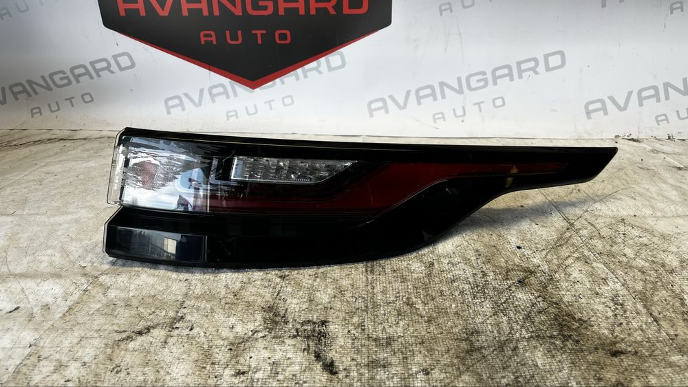 Range Rover Velar 17- десен стоп