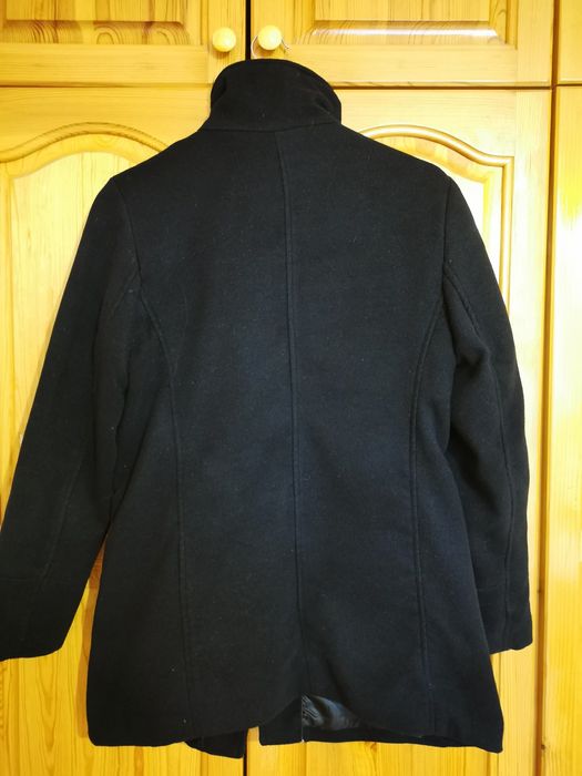 Подарявам палто Bershka