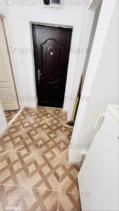 Inchiriez 2 cam ,conf 1,mobilat si utilat