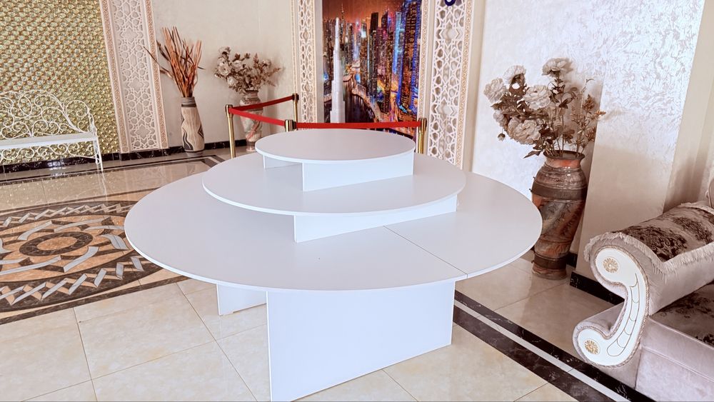 фуршетный стол.