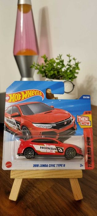 Vând HotWheels (mint condition)