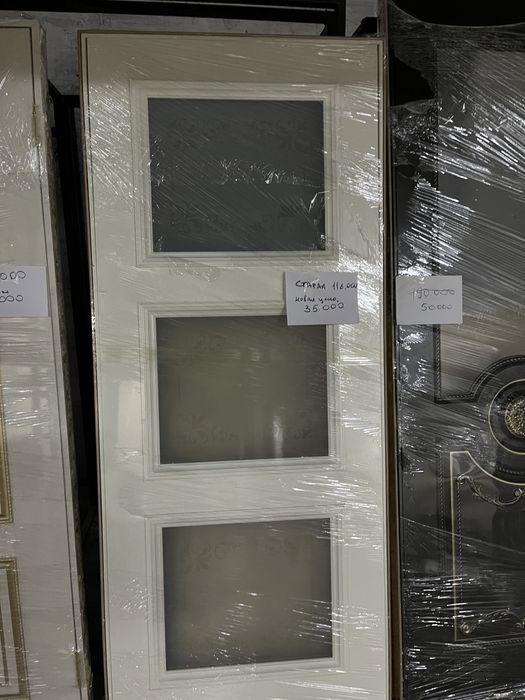 Б/у двери с витрины