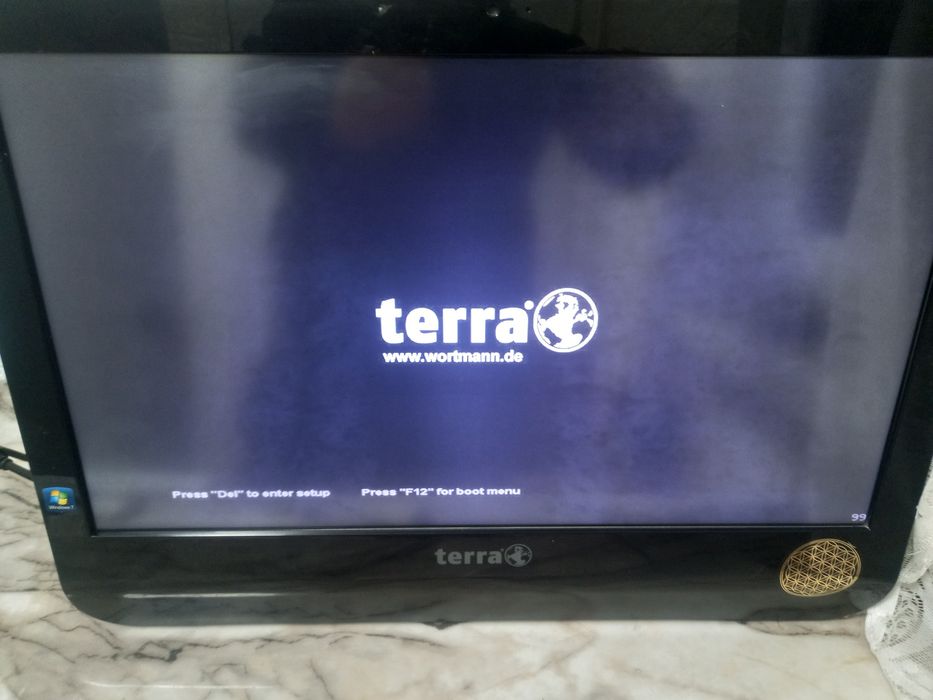 Kомпютър TERRA ALL-IN-ONE-PC  24 "Intel® Core™ i7-3770T 8gb DDR3 Ssd