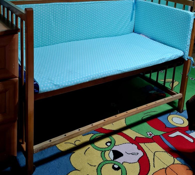 Продам детскую кроватку