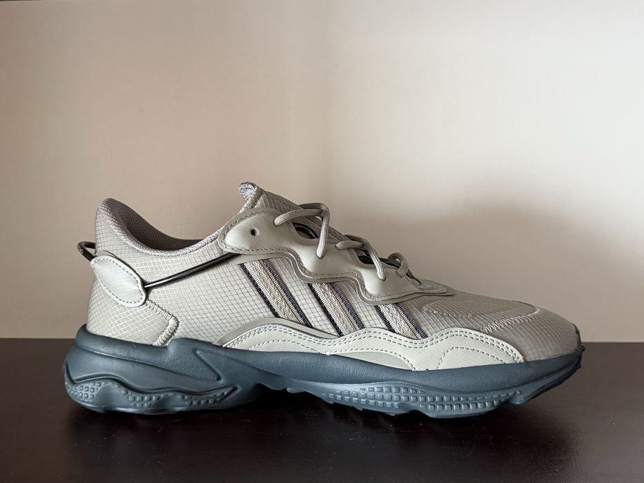 Adidas OZWEEGO  44номер 28см Стелка нови с кутия