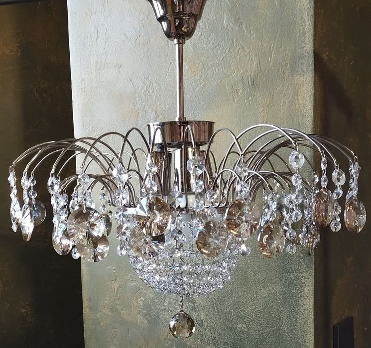 Хрустальная люстра производства Чехословакия