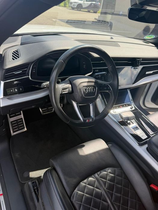 Audi Q8 60 TFSI e quattro S line | 462 CP | Model 2021 | Configurație de Top