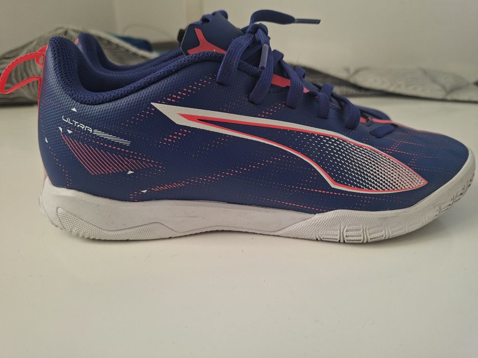 Vând adidasi marca Puma