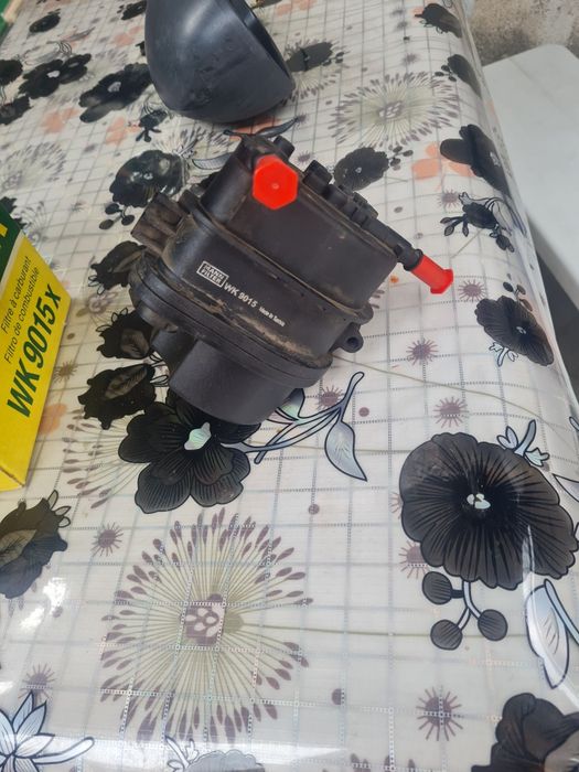 Filtru de combustibil