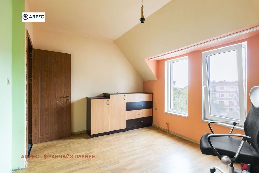 Продава се Тристаен апартамент в Плевен, Широк център - 85 кв.м за 1883 €/кв.м - Снимка #9