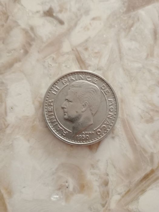 Продавам монета 100 FRANCS