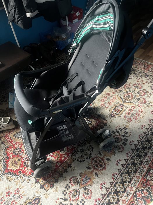 Продам коляску joie