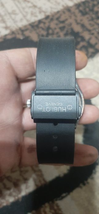 Срочно продам часы Hublot Geneva в нормальном состоянии