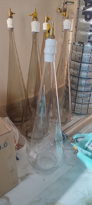 Продам 5 литровые конусные колбы