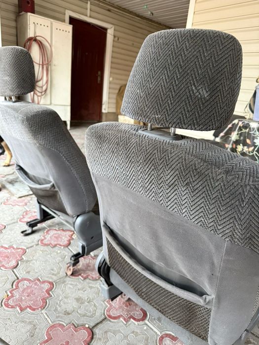 Продам сиденья Honda CRV