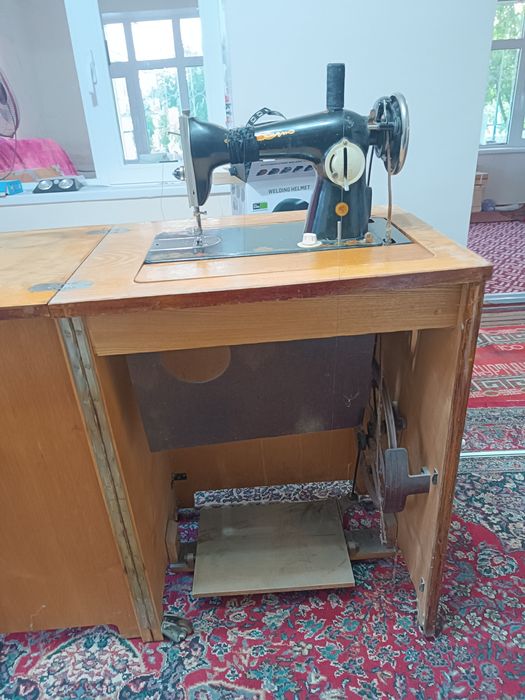 Швейная машинка советский