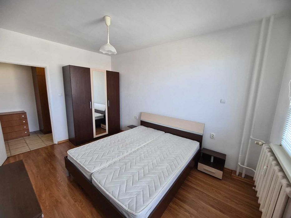 Тристаен апартамент под наем в ж.к. Борово