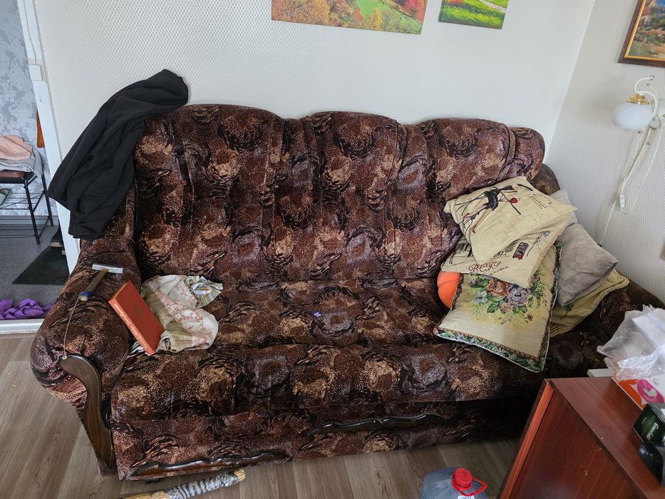 Отдам диван самовывоз
