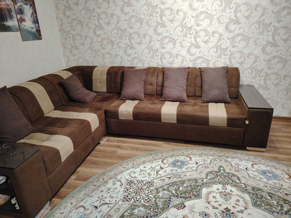 Большой угловой(г-образный) диван - кровать в гостиную (зал)