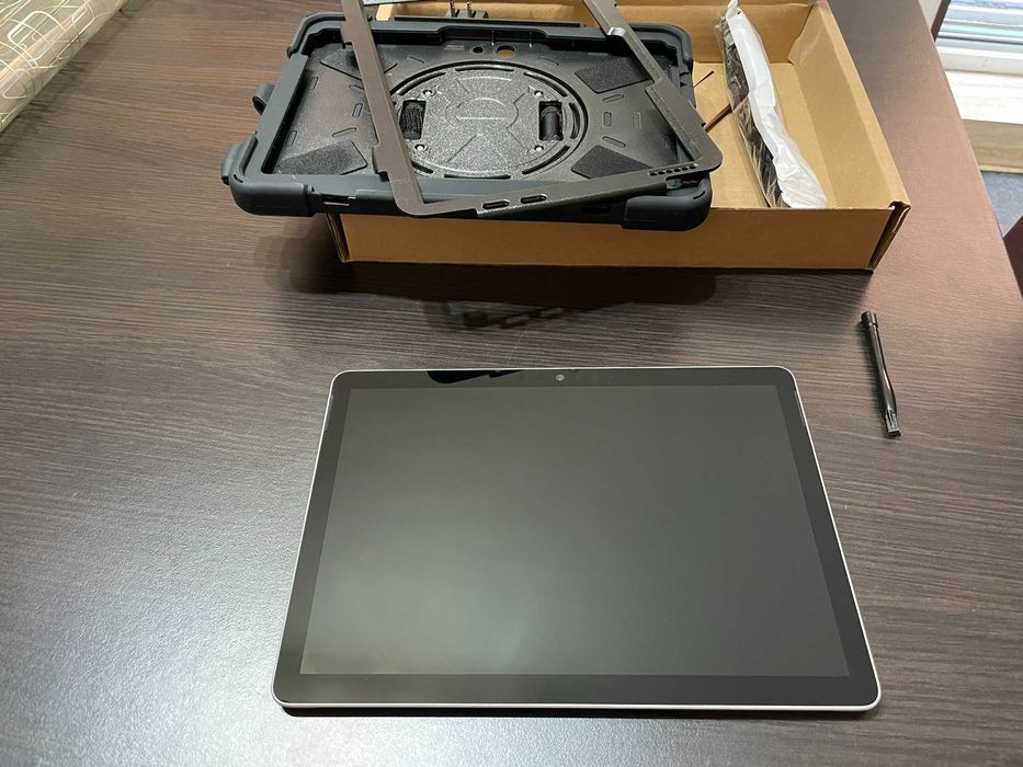Microsoft Surface go3, i3 ,8gb ram,128gb ssd,win 11 pro