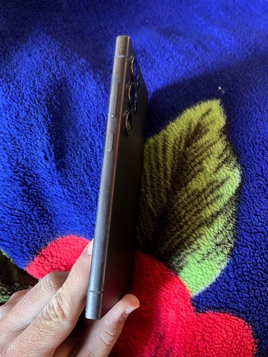 Самсунг S24ултыра