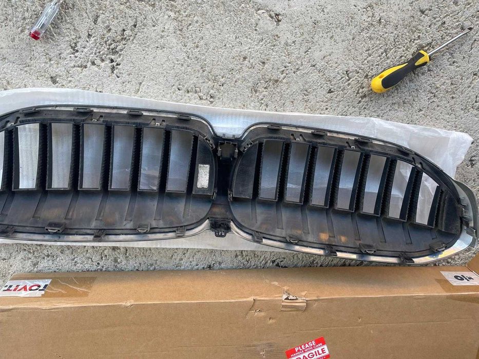 Vand grila BMW seria 3 Originala G20