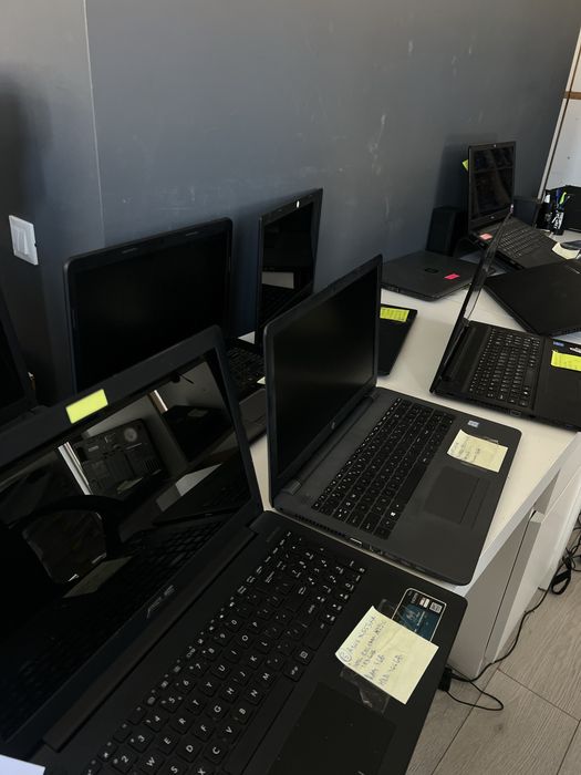 Lot Laptopuri vechi doar bucuresti