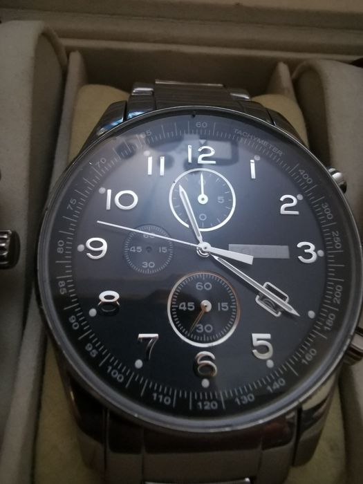 Продавам часовници