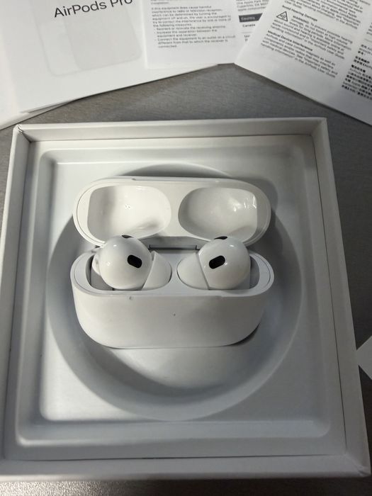Vand Air Pods pro 2 primite cadou